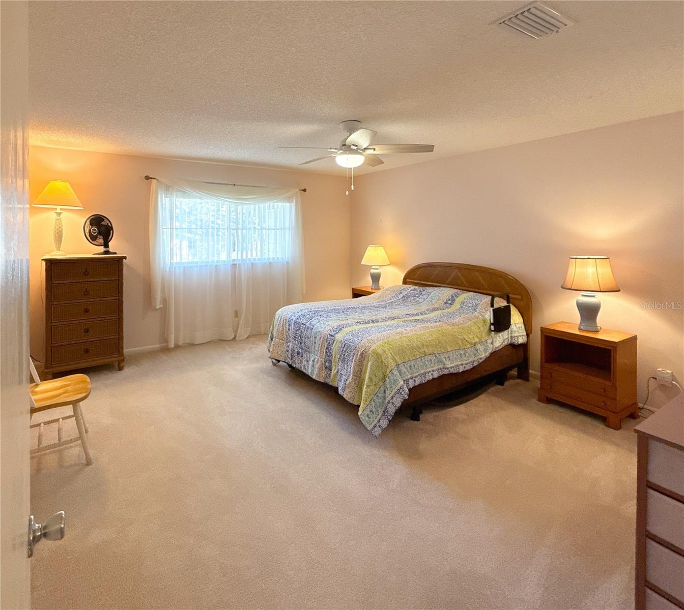 ON TOP OF THE WORLD - Residential