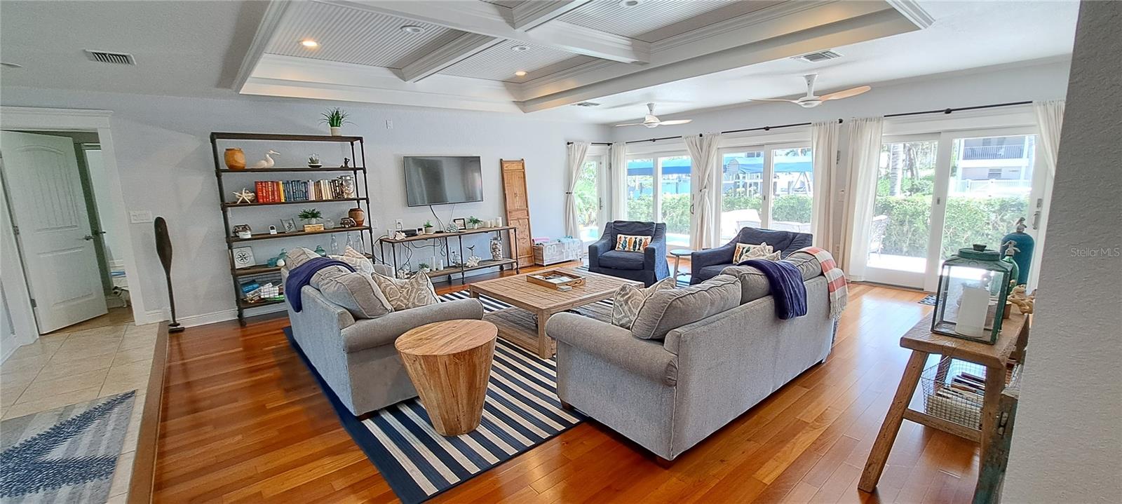 HARBOR DRIVE WATERWAYS - Residential