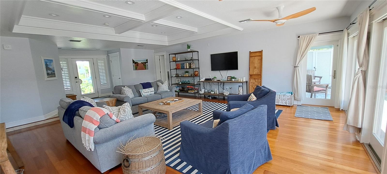 HARBOR DRIVE WATERWAYS - Residential