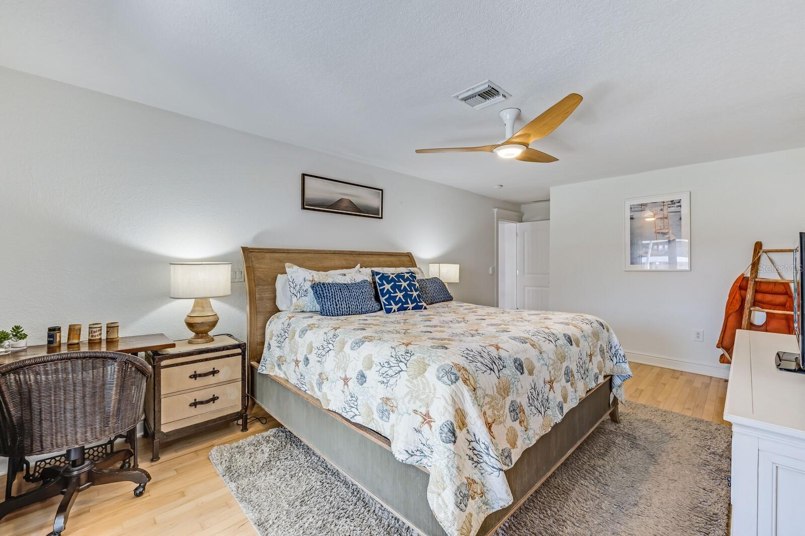 HARBOR DRIVE WATERWAYS - Residential