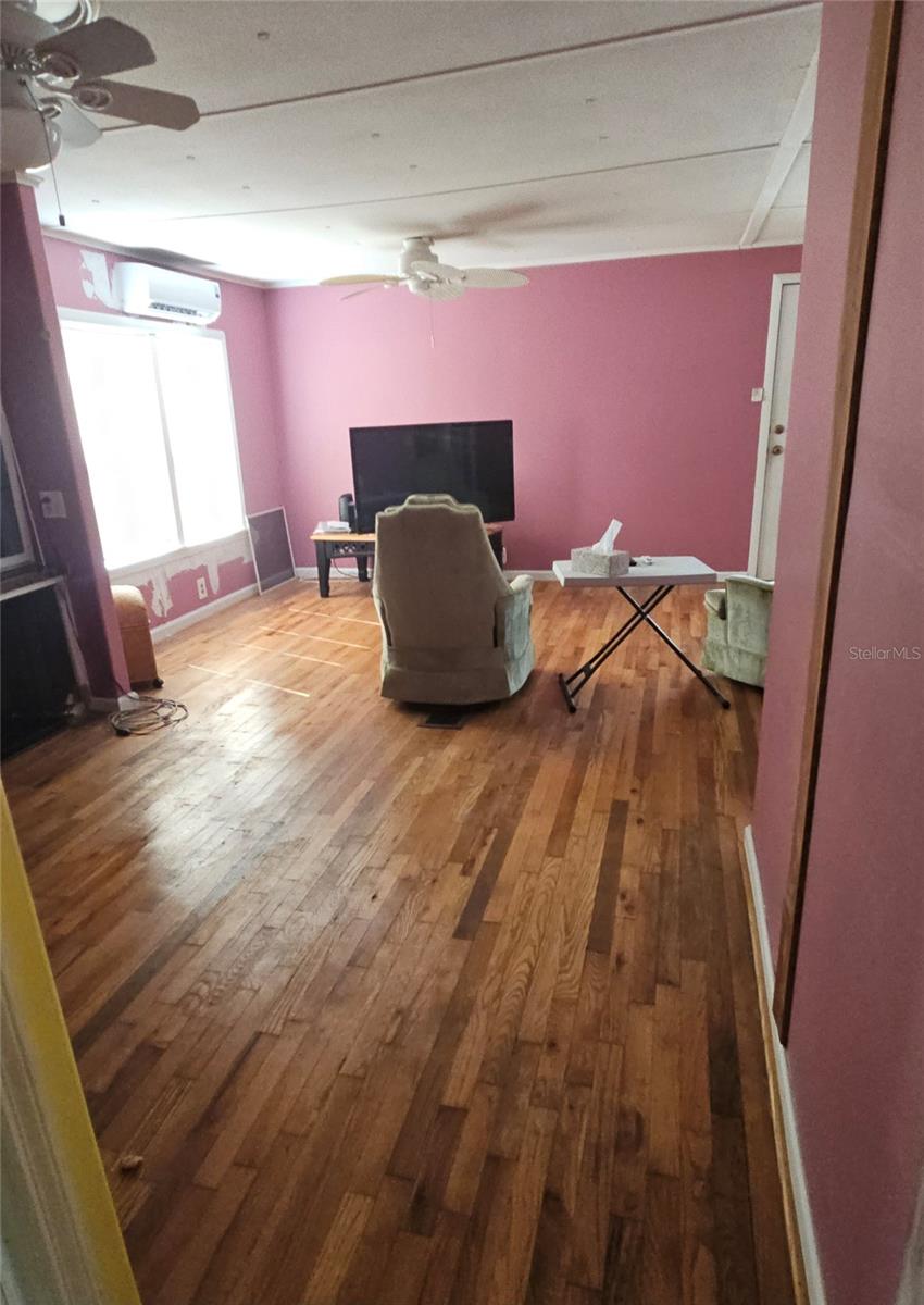 SIGNAL COVE - Residential