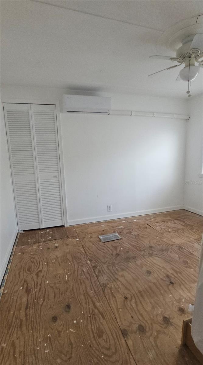 SIGNAL COVE - Residential