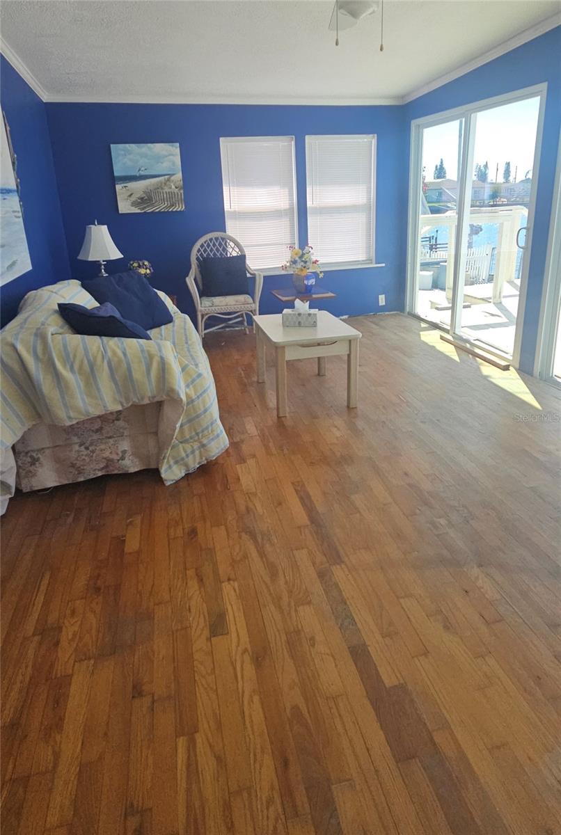 SIGNAL COVE - Residential