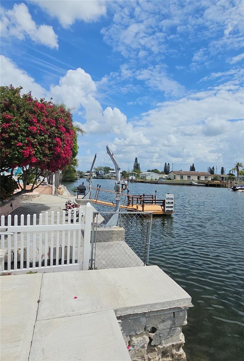 SIGNAL COVE - Residential