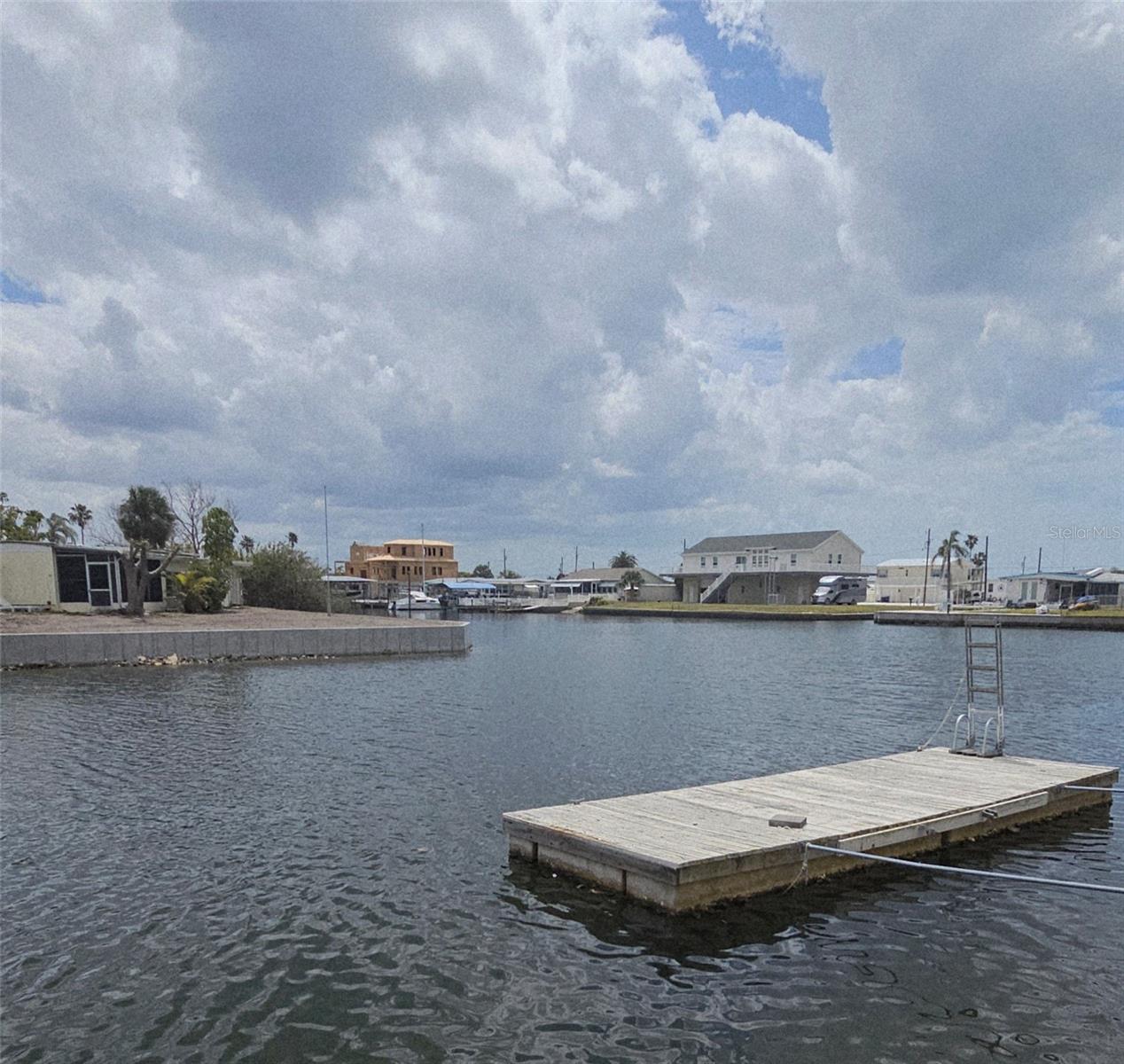 SIGNAL COVE - Residential