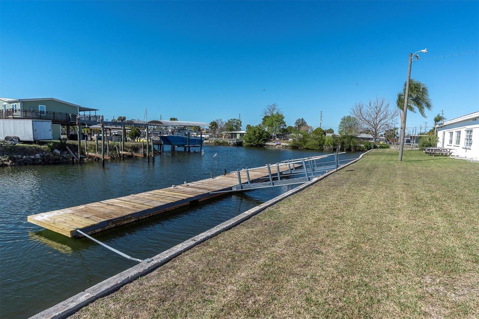 SIGNAL COVE - Residential