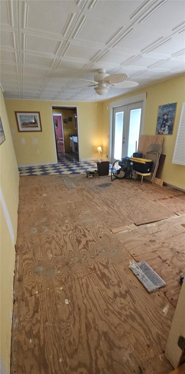 SIGNAL COVE - Residential