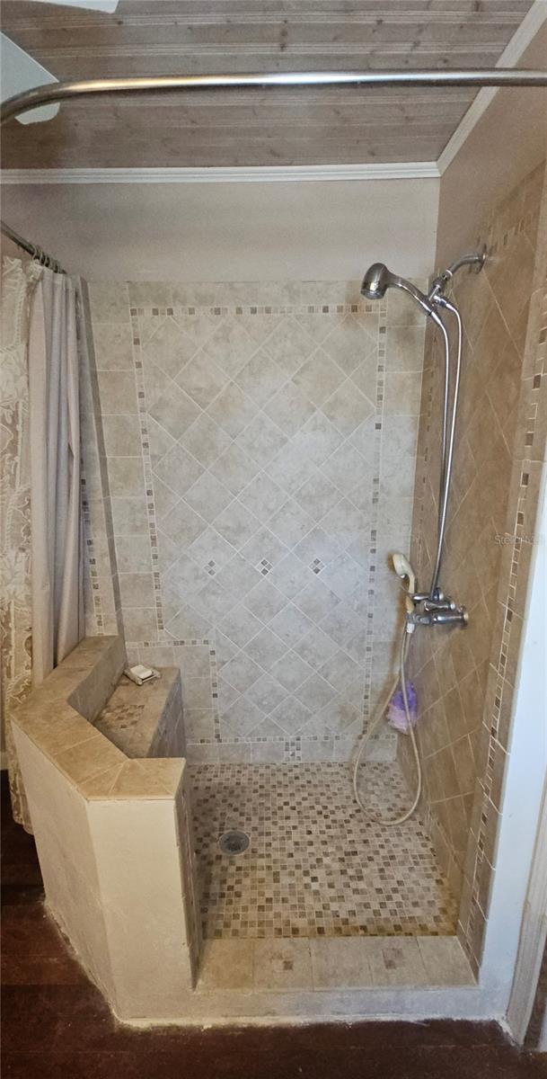 SIGNAL COVE - Residential