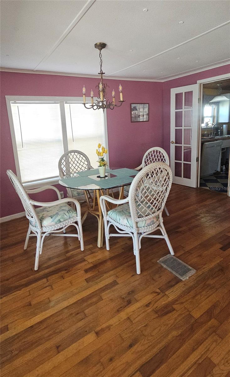 SIGNAL COVE - Residential