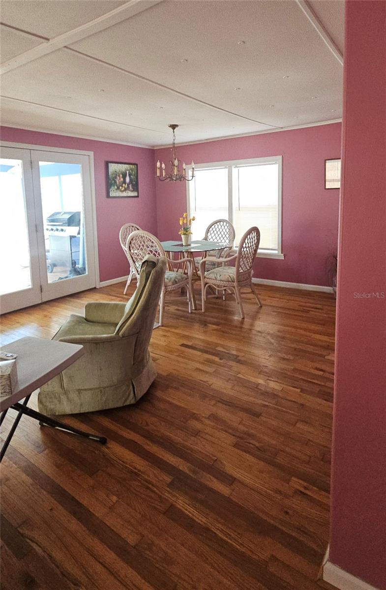 SIGNAL COVE - Residential