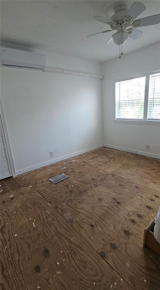 SIGNAL COVE - Residential