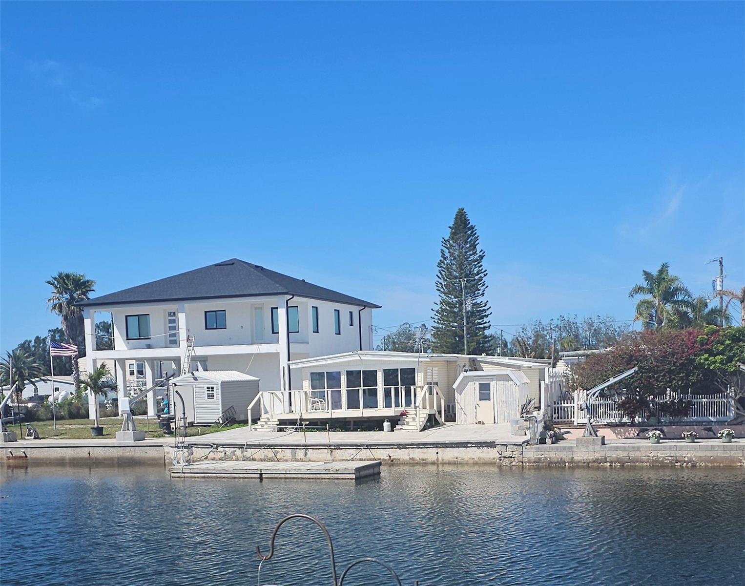 SIGNAL COVE - Residential