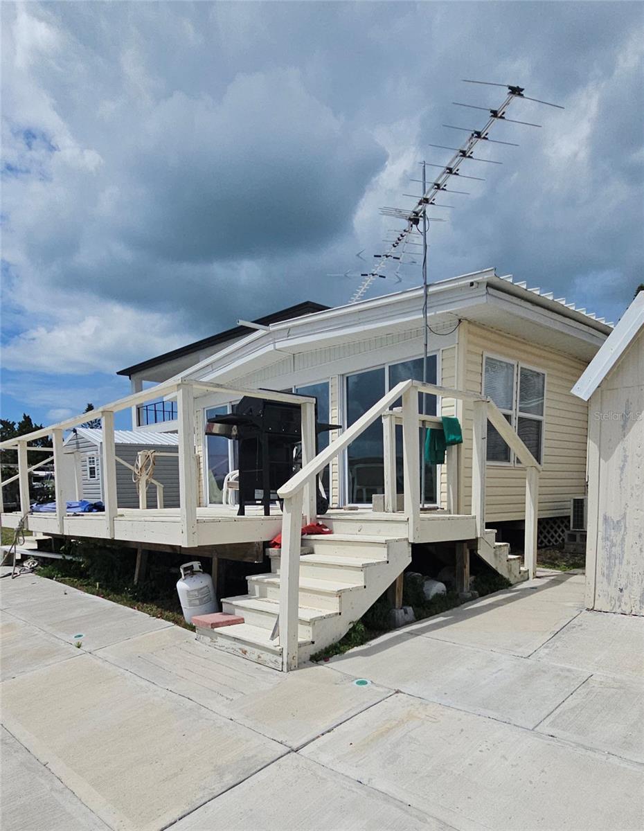 SIGNAL COVE - Residential