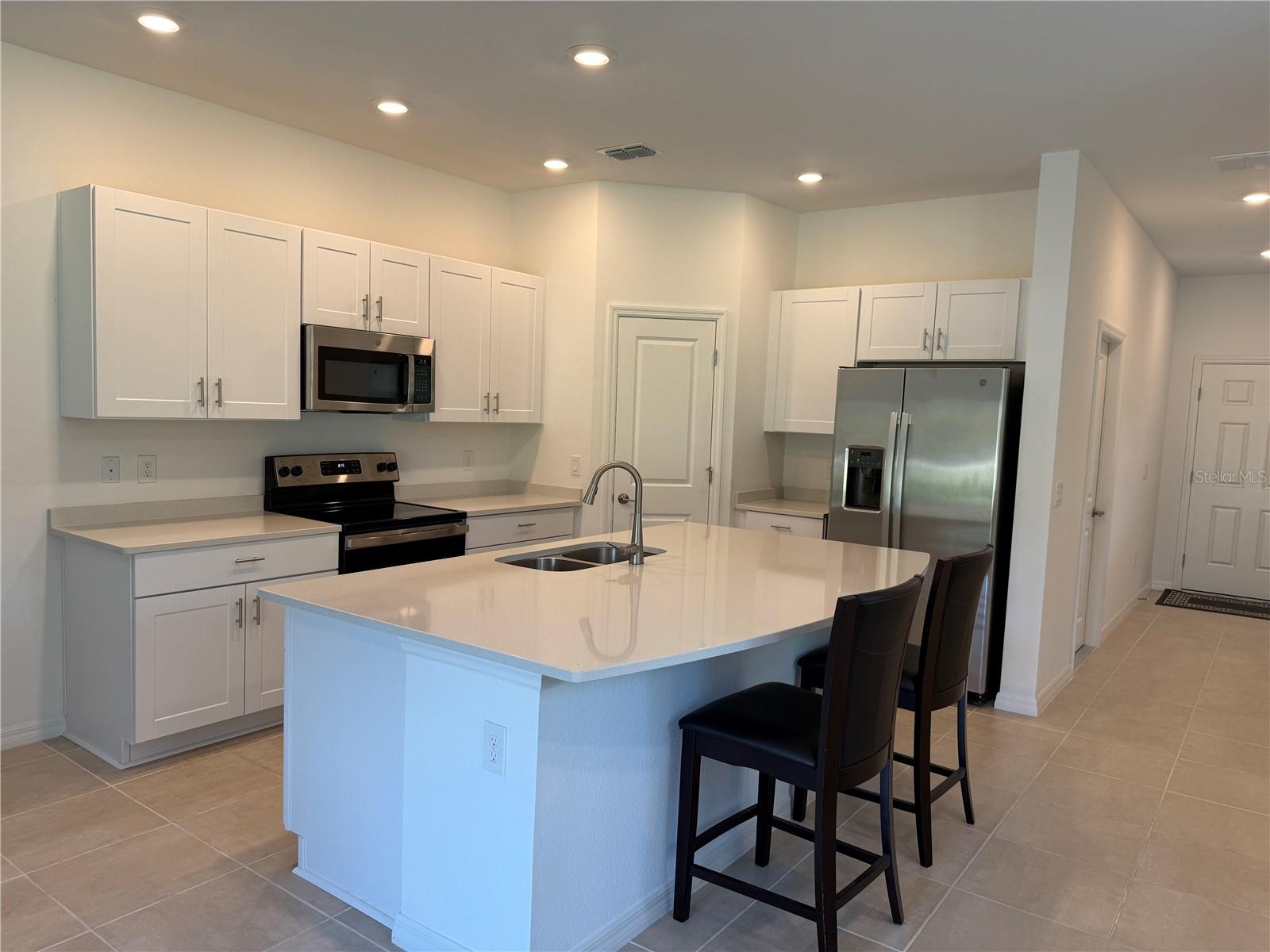 THE TOWNHOMES AT BELLALAGO - Residential