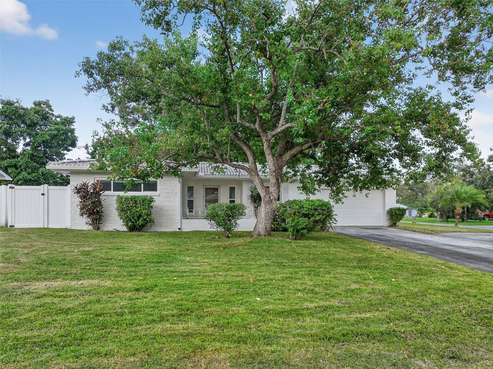1431 DOUGLAS DRIVE