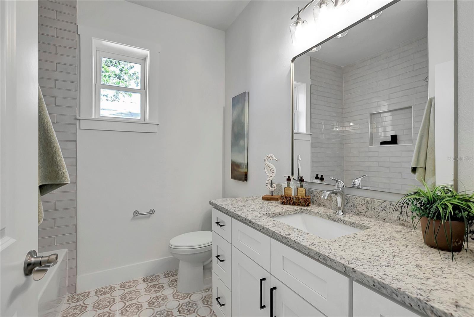 GARDEN ACRES RESUB BLO - Residential