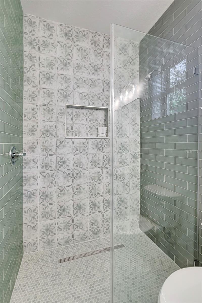 GARDEN ACRES RESUB BLO - Residential
