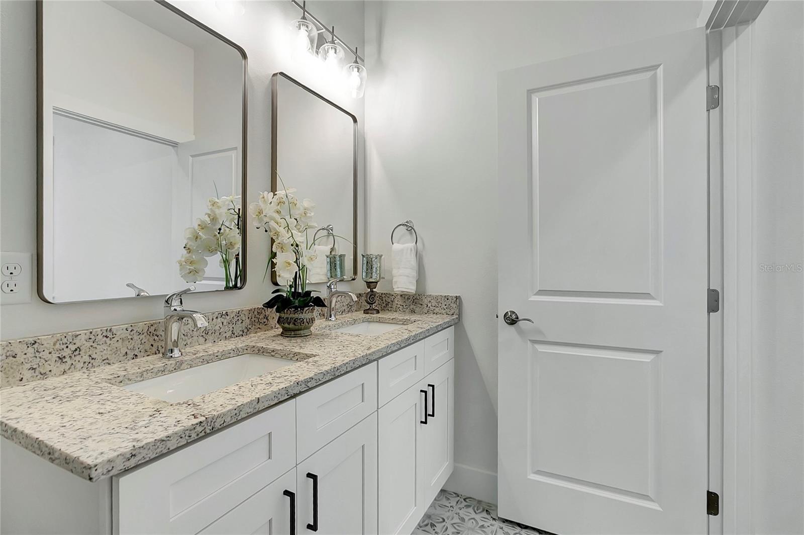 GARDEN ACRES RESUB BLO - Residential