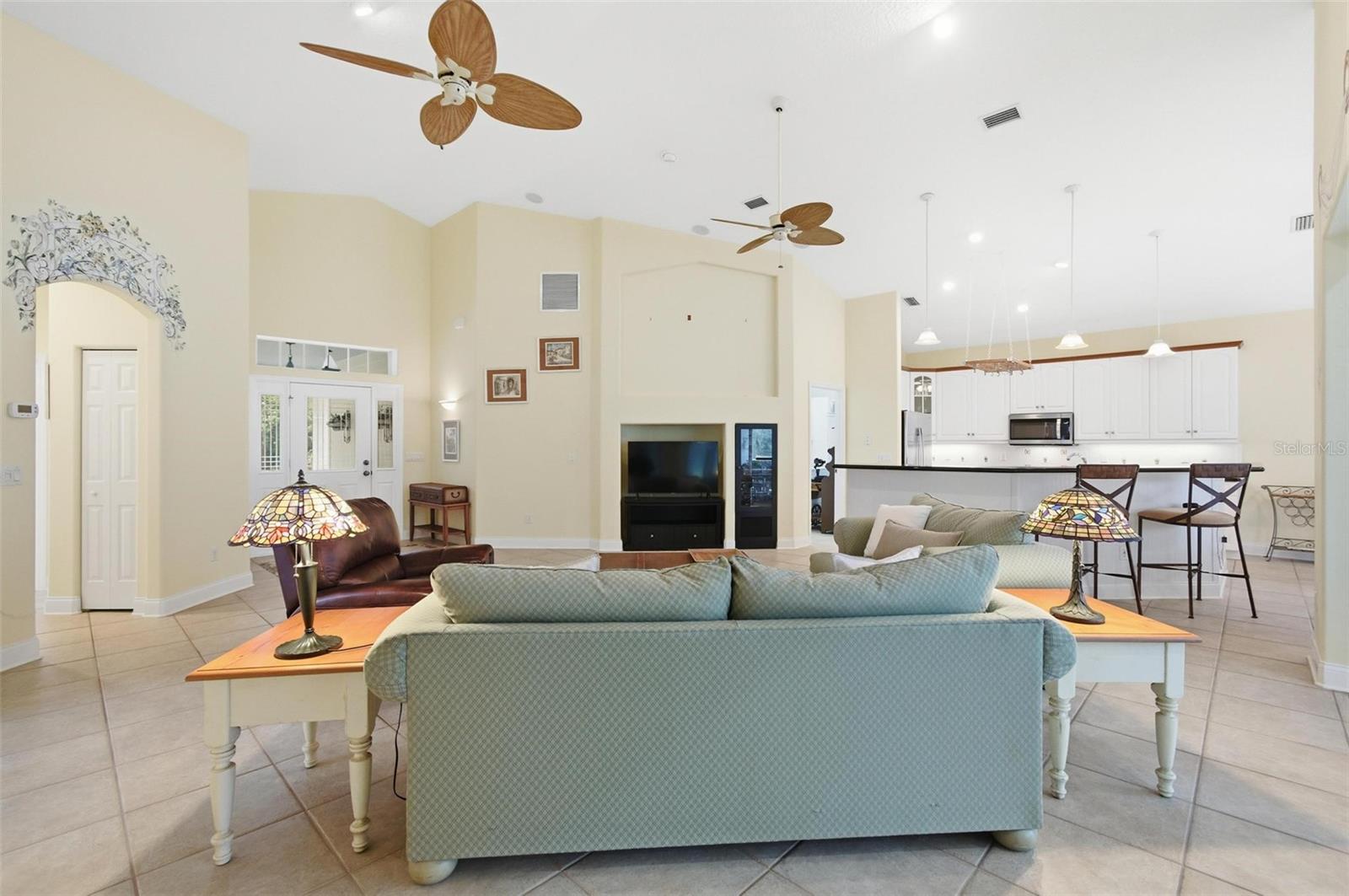 FRONT STREET GRAND HAVEN PH 01 - Residential