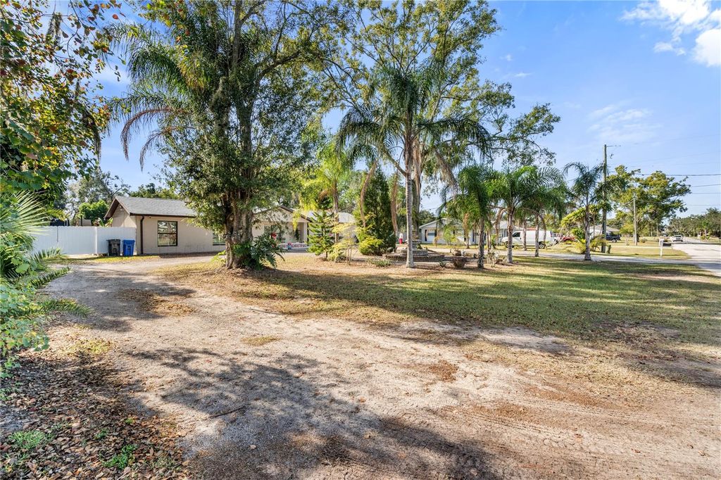 Photo of 905 Bama Road, Brandon, FL 33511 (MLS # TB8452914)
