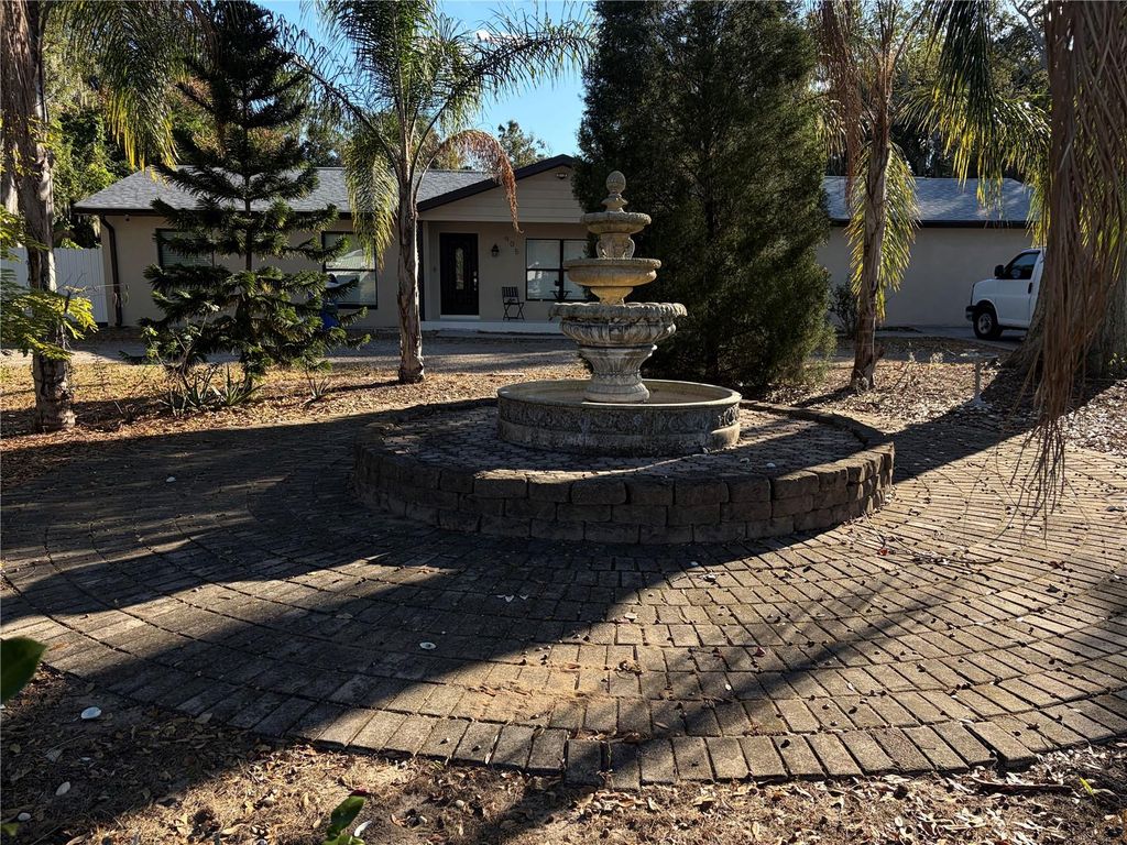 Photo of 905 Bama Road, Brandon, FL 33511 (MLS # TB8452914)