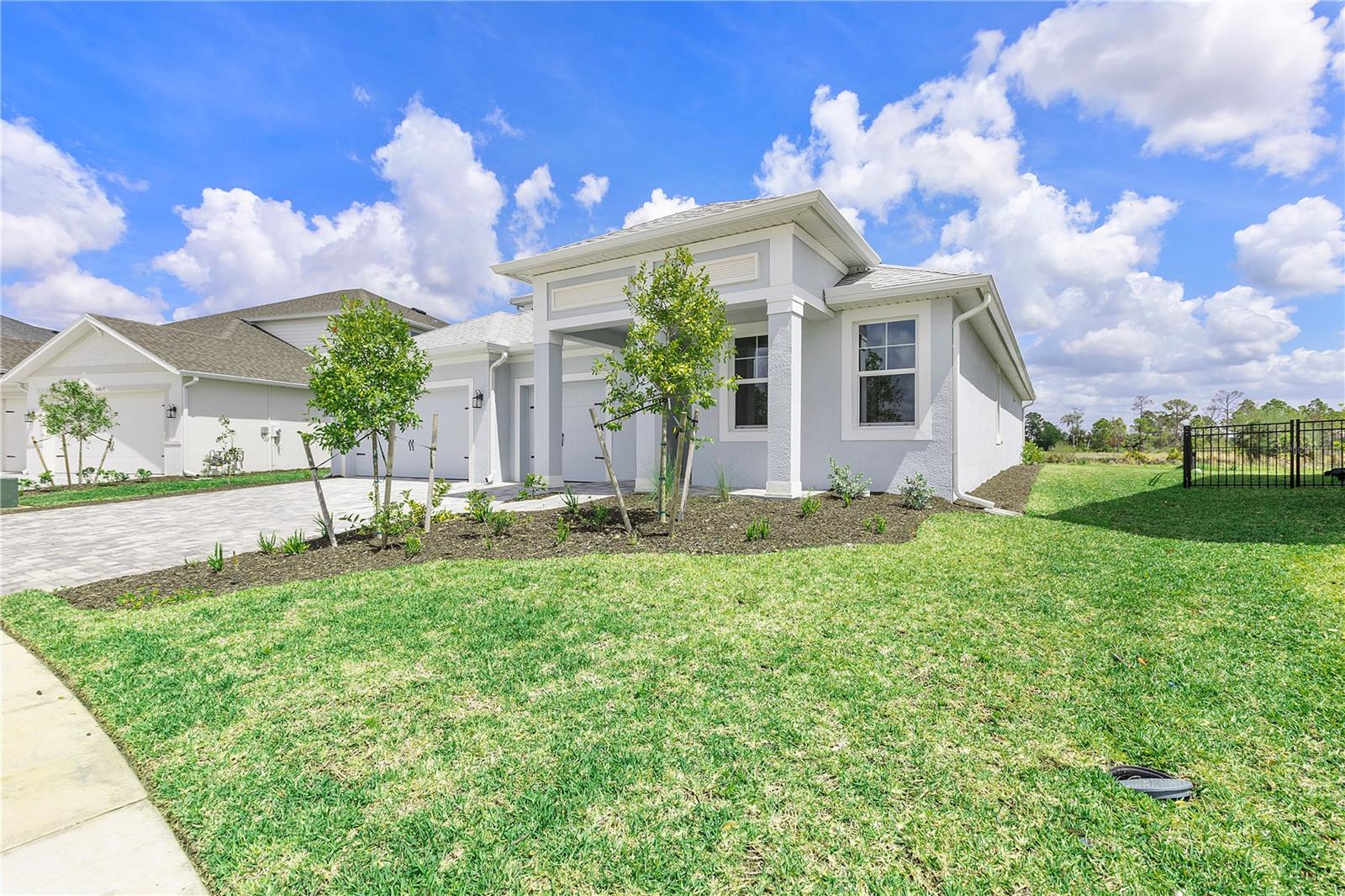 44802 KELSA ANNE LOOP