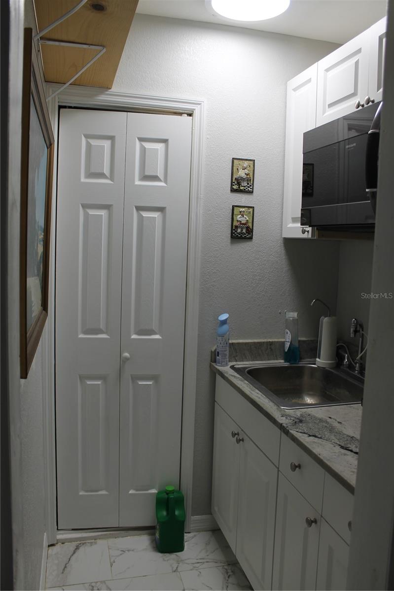 JASMINE LAKES - Residential