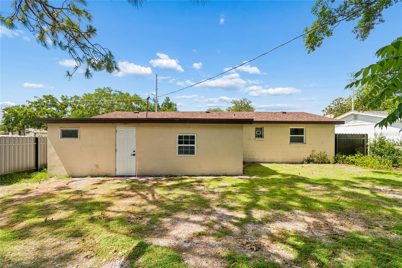 KNOLLWOOD VILLAGE - Residential