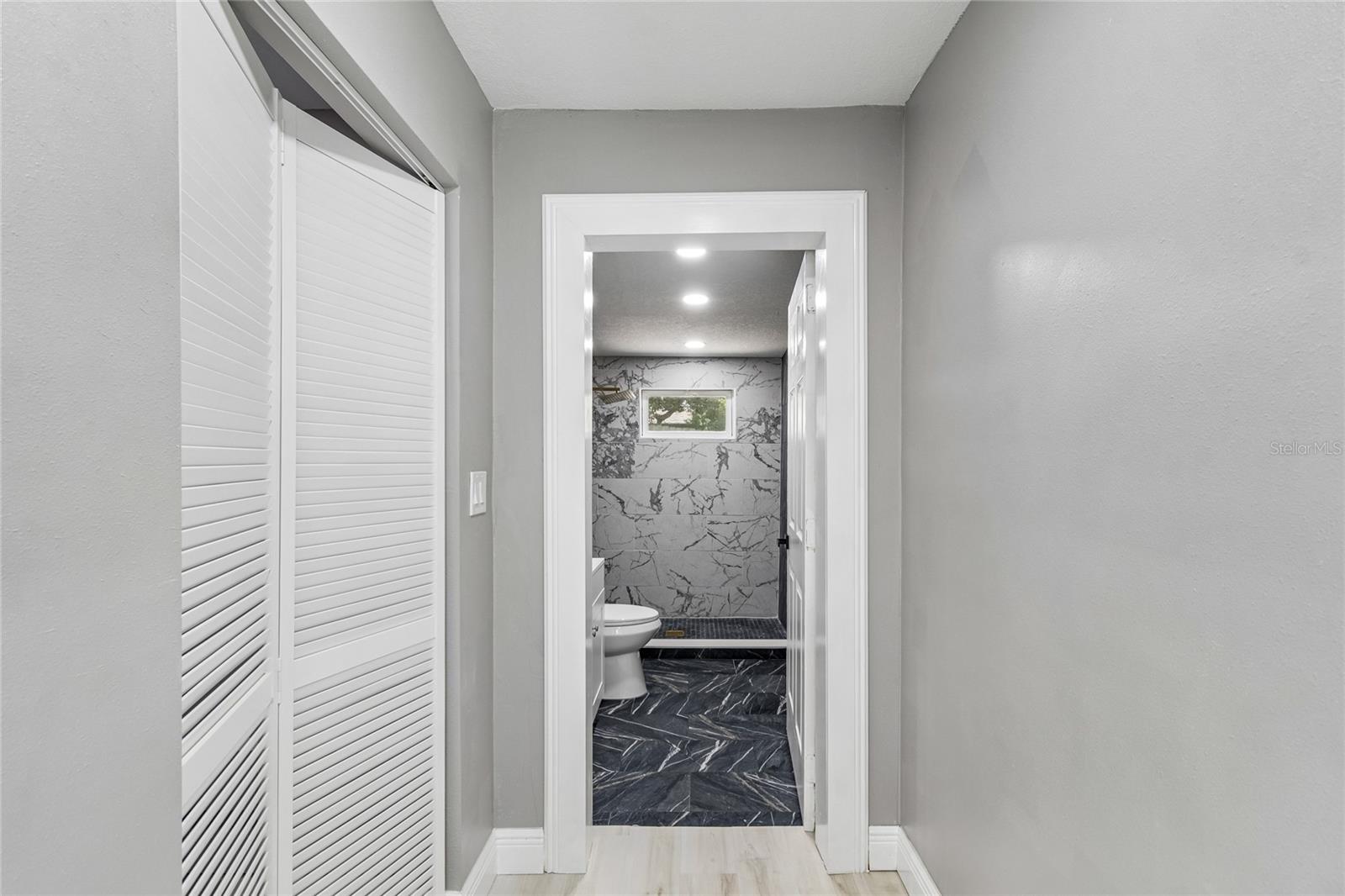 KNOLLWOOD VILLAGE - Residential