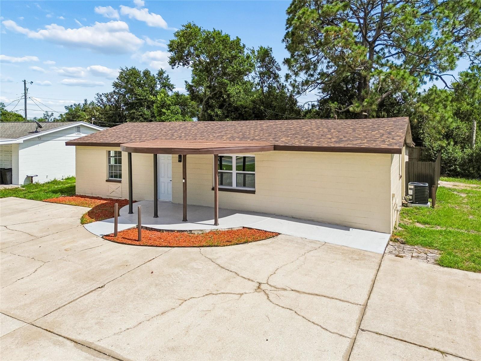 KNOLLWOOD VILLAGE - Residential