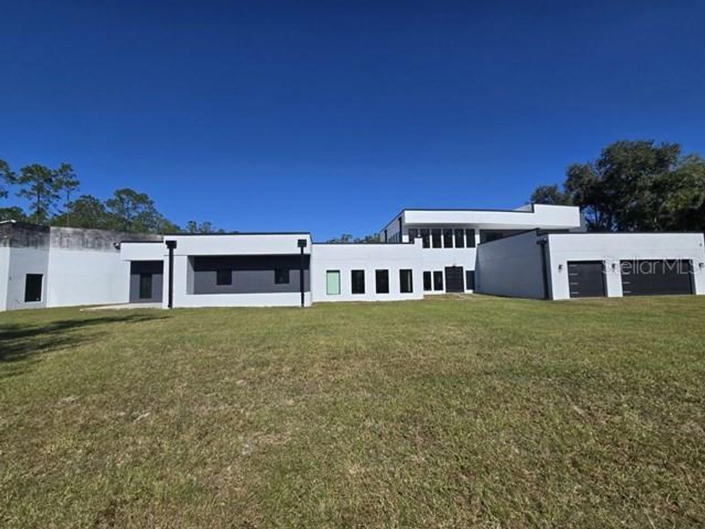 Photo of 2518 Sunset Lane, Lutz, FL 33559 (MLS # TB8449174)