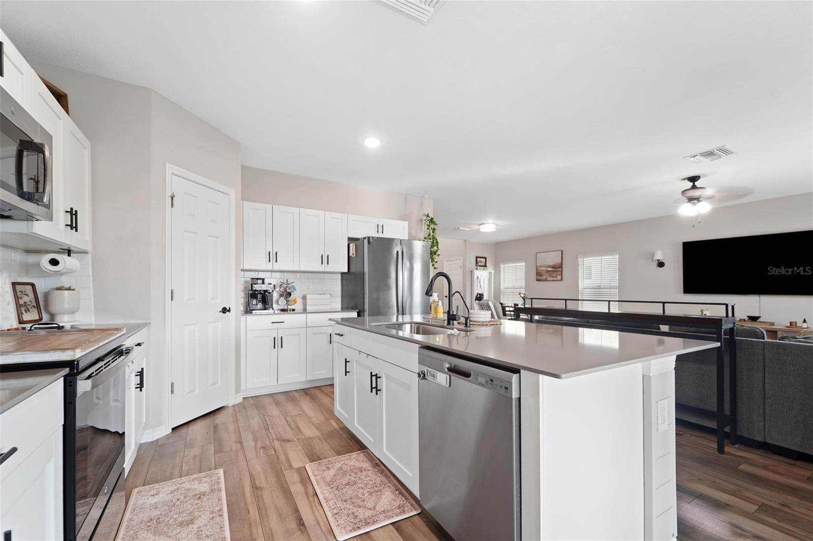 PASADENA POINT PHASE 1 - Residential