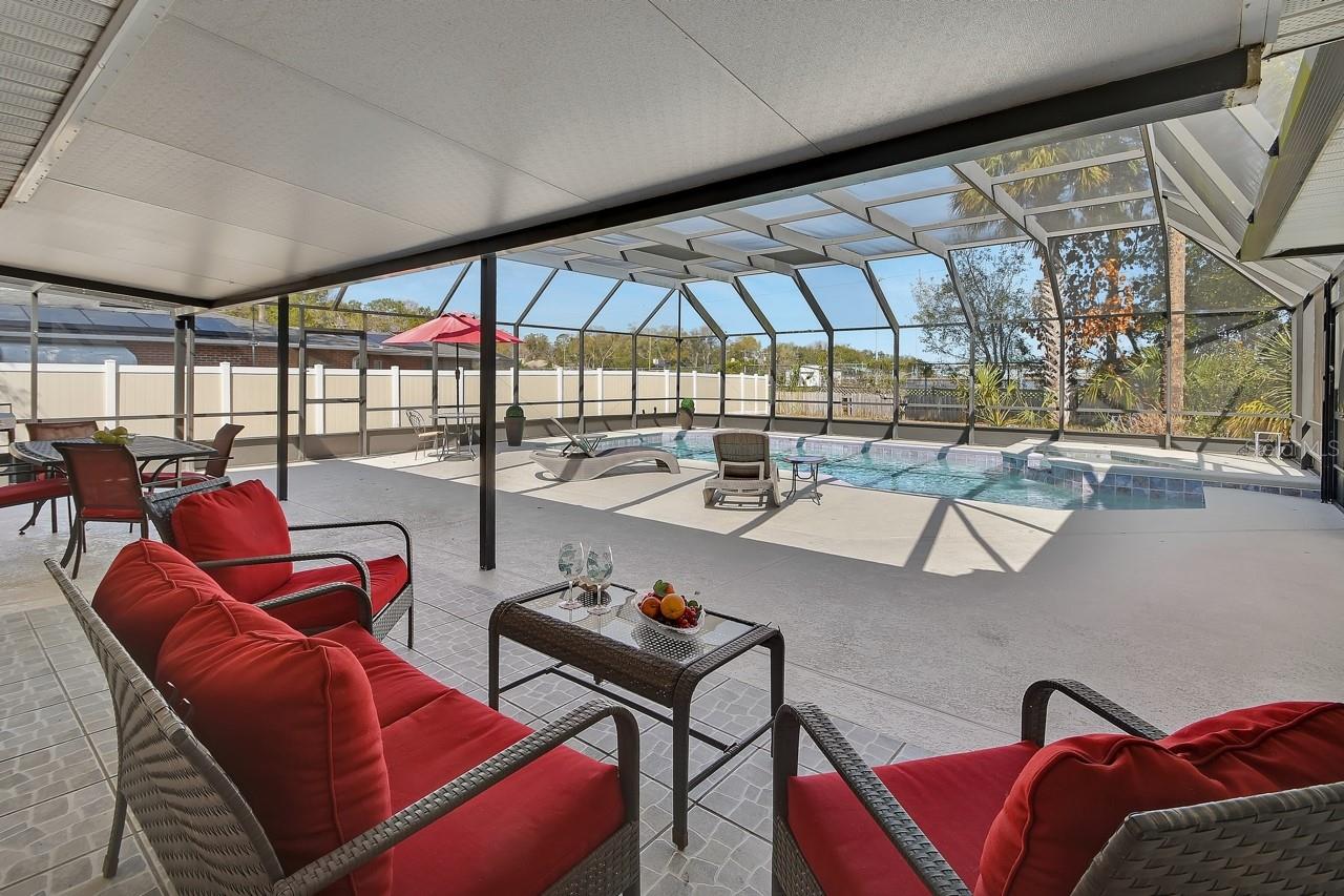 1007 CRESCENT PARKWAY