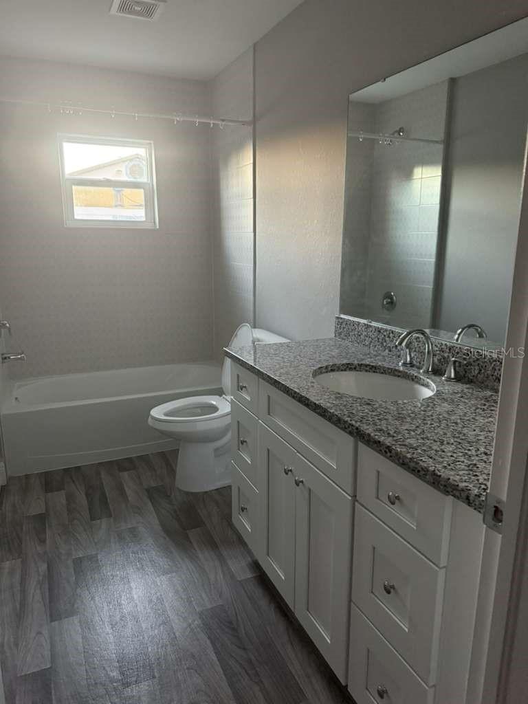 CENTRAL SUB - Residential Lease