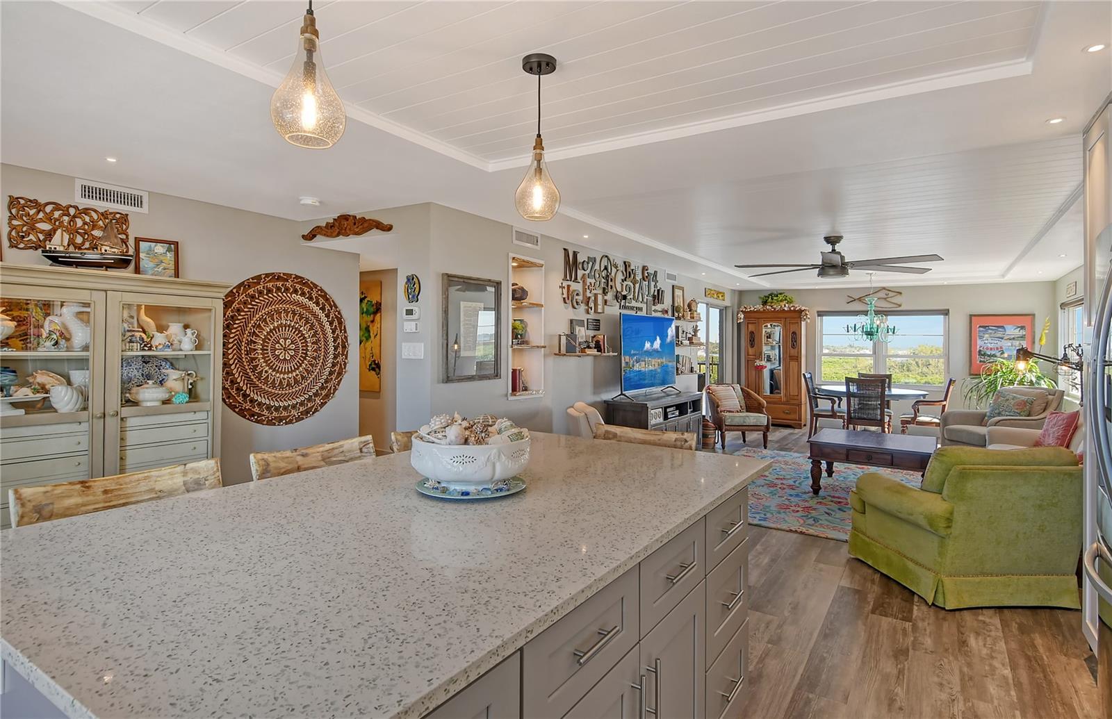 POINTE ON MIDNIGHT PASS - Residential