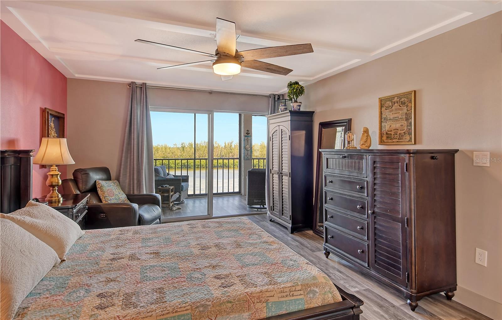 POINTE ON MIDNIGHT PASS - Residential