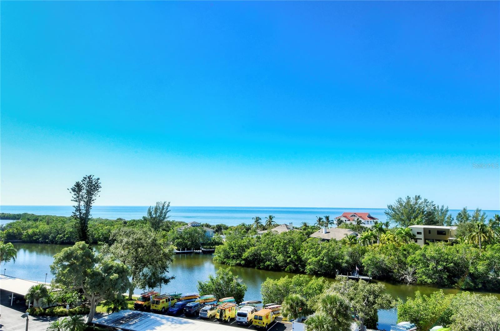 POINTE ON MIDNIGHT PASS - Residential