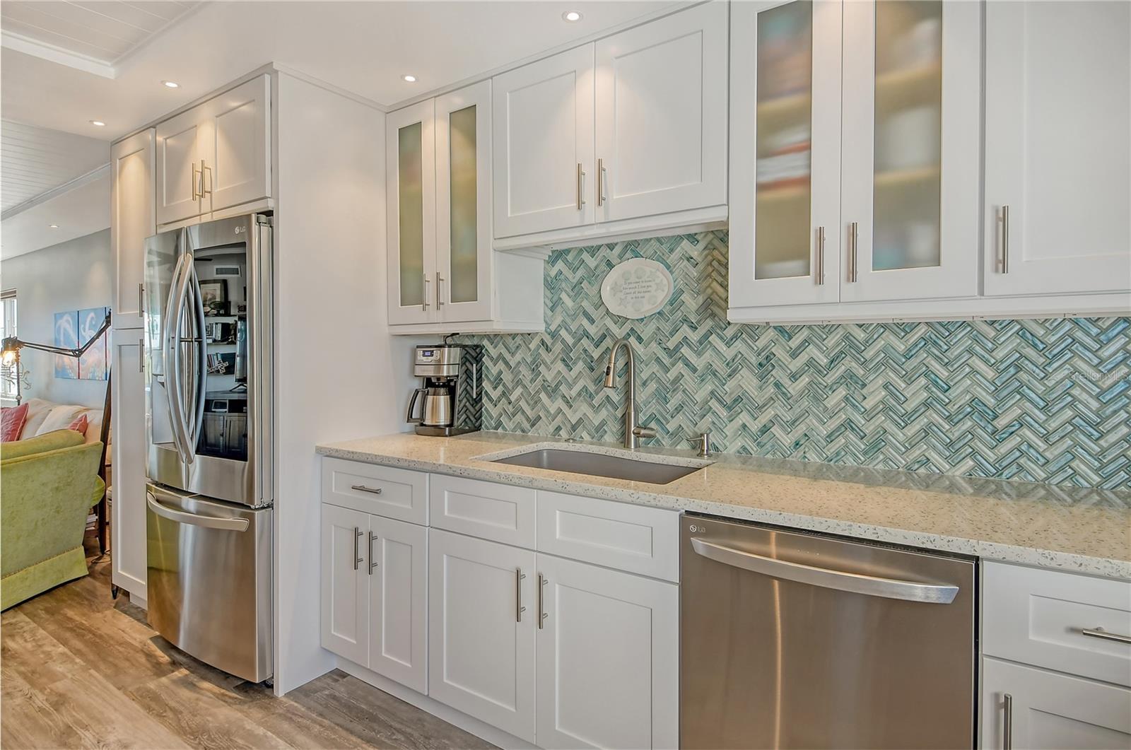 POINTE ON MIDNIGHT PASS - Residential