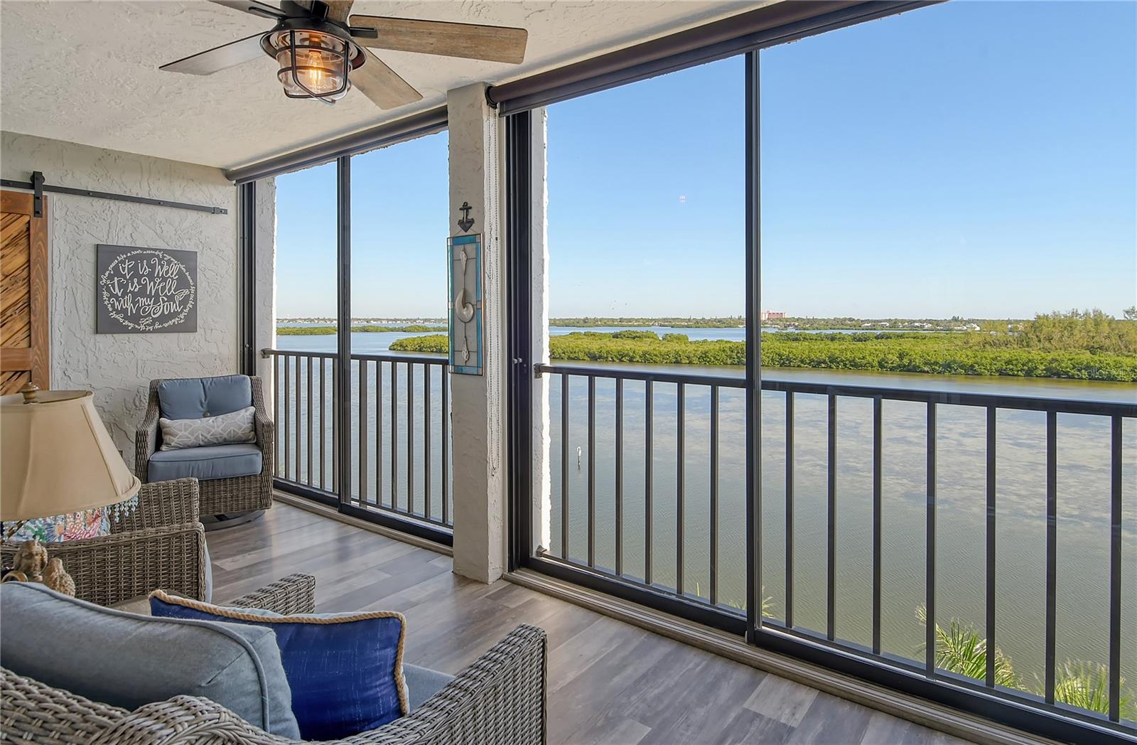 POINTE ON MIDNIGHT PASS - Residential