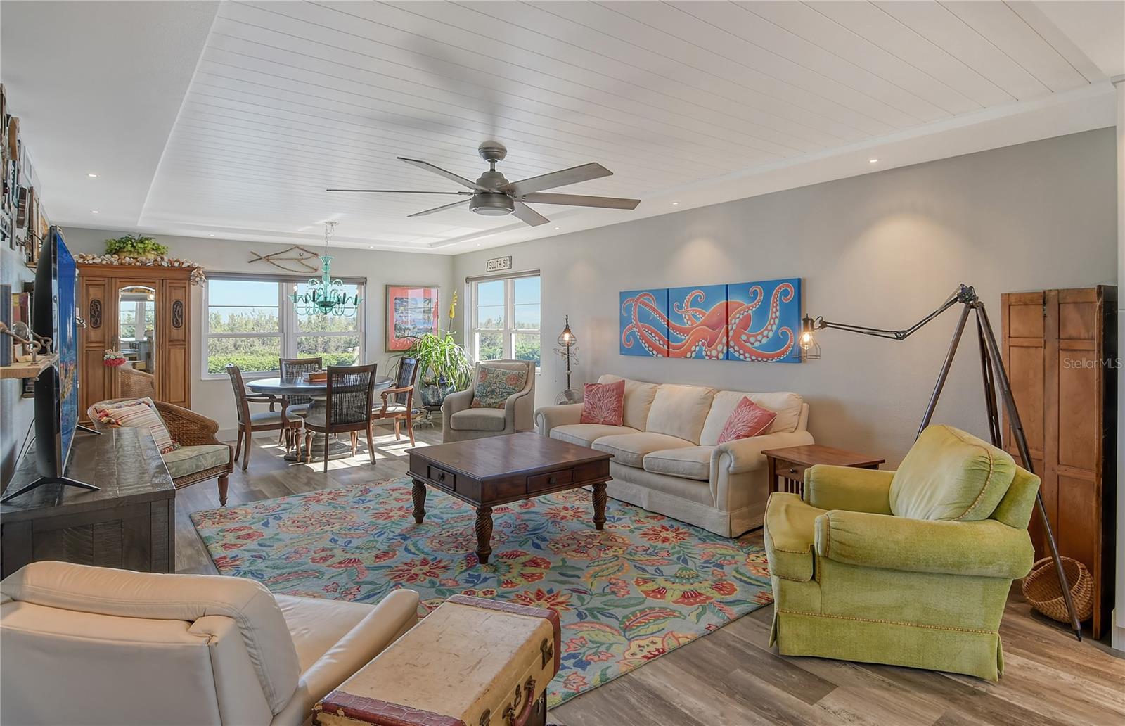 POINTE ON MIDNIGHT PASS - Residential