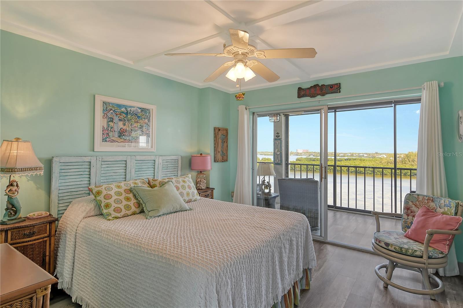 POINTE ON MIDNIGHT PASS - Residential