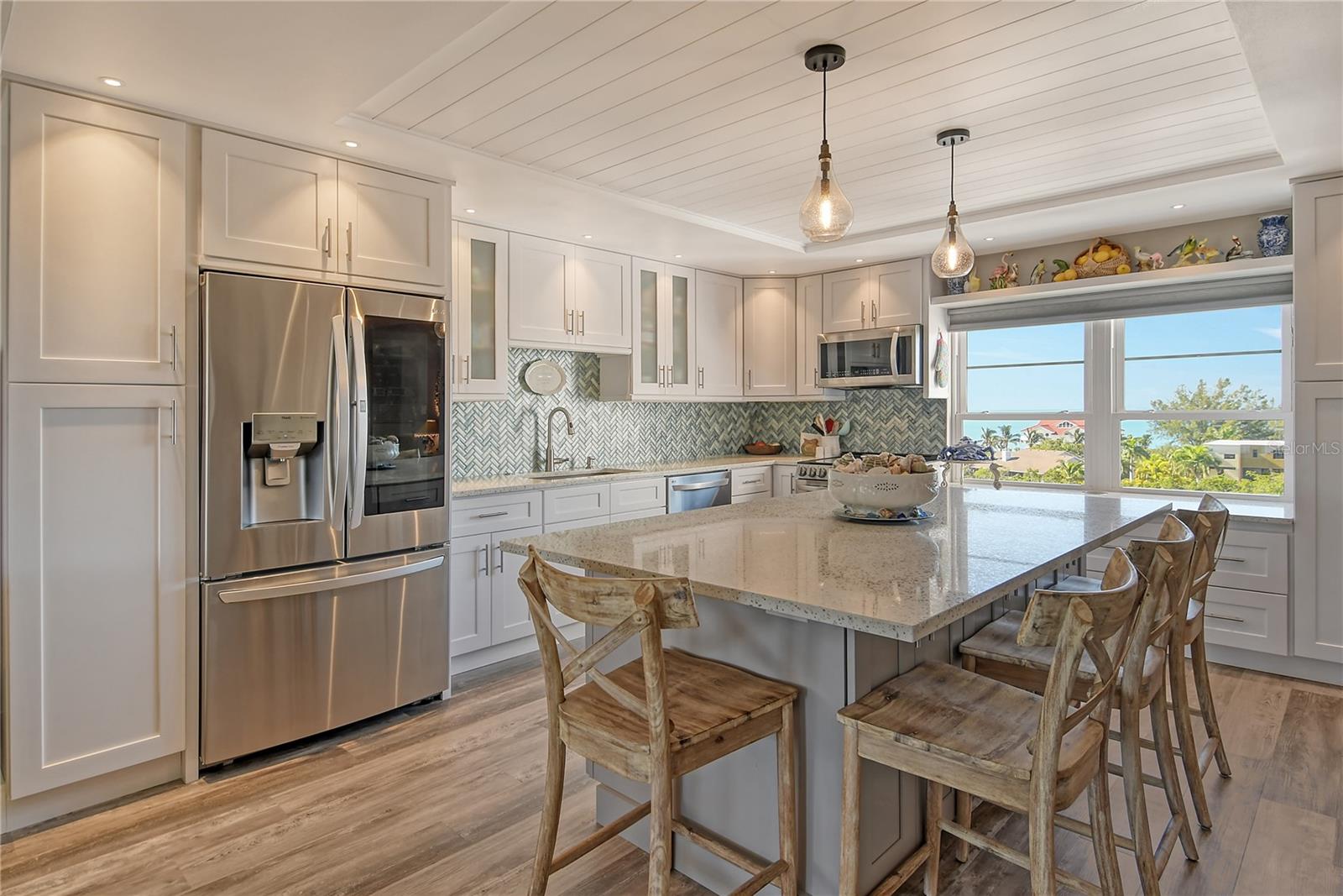 POINTE ON MIDNIGHT PASS - Residential