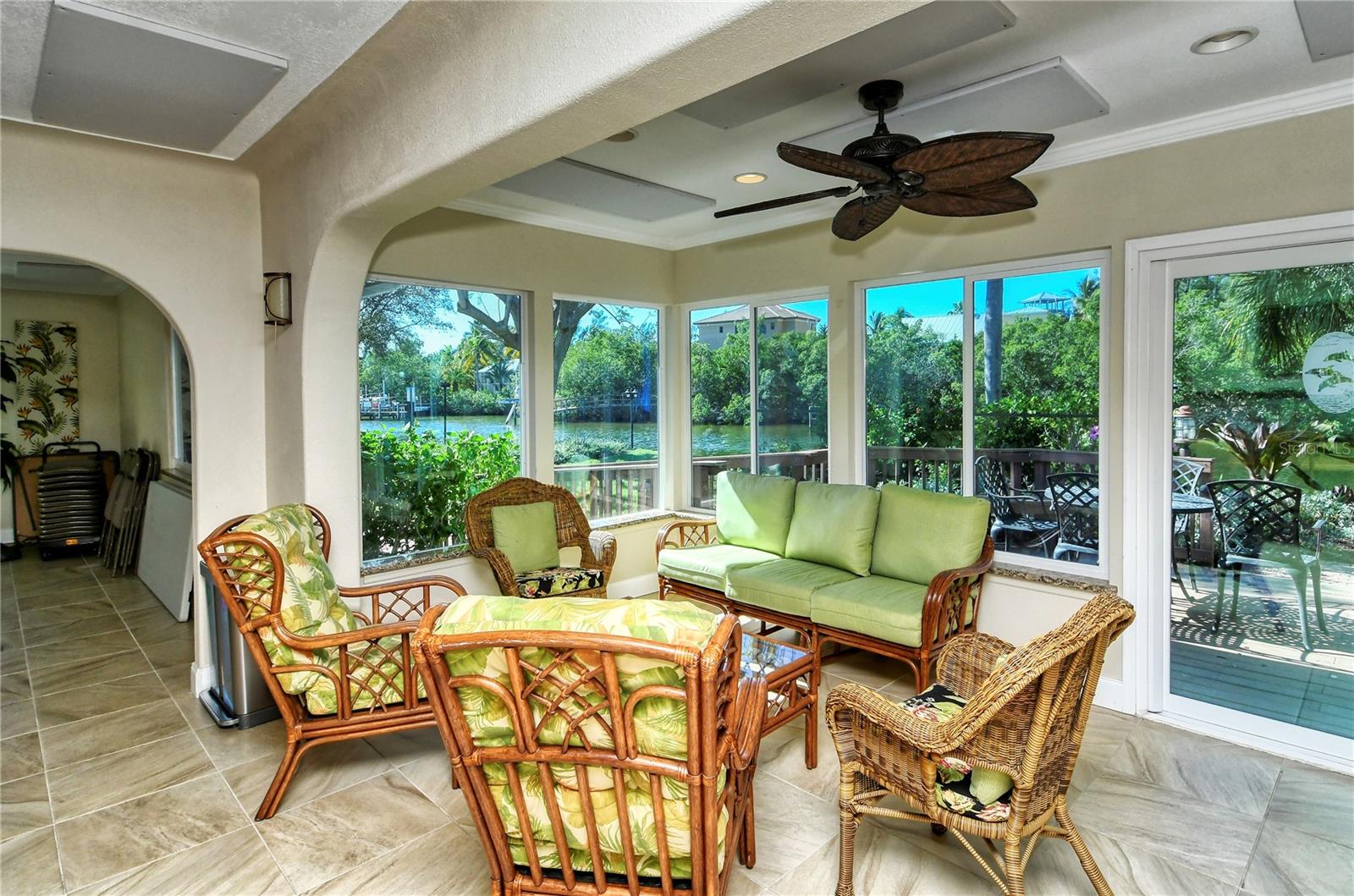 POINTE ON MIDNIGHT PASS - Residential