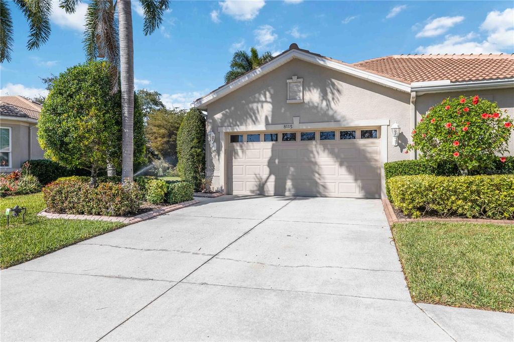 Photo of 8115 Victoria Falls Circle, Sarasota, FL 34243 (MLS # A4680676)