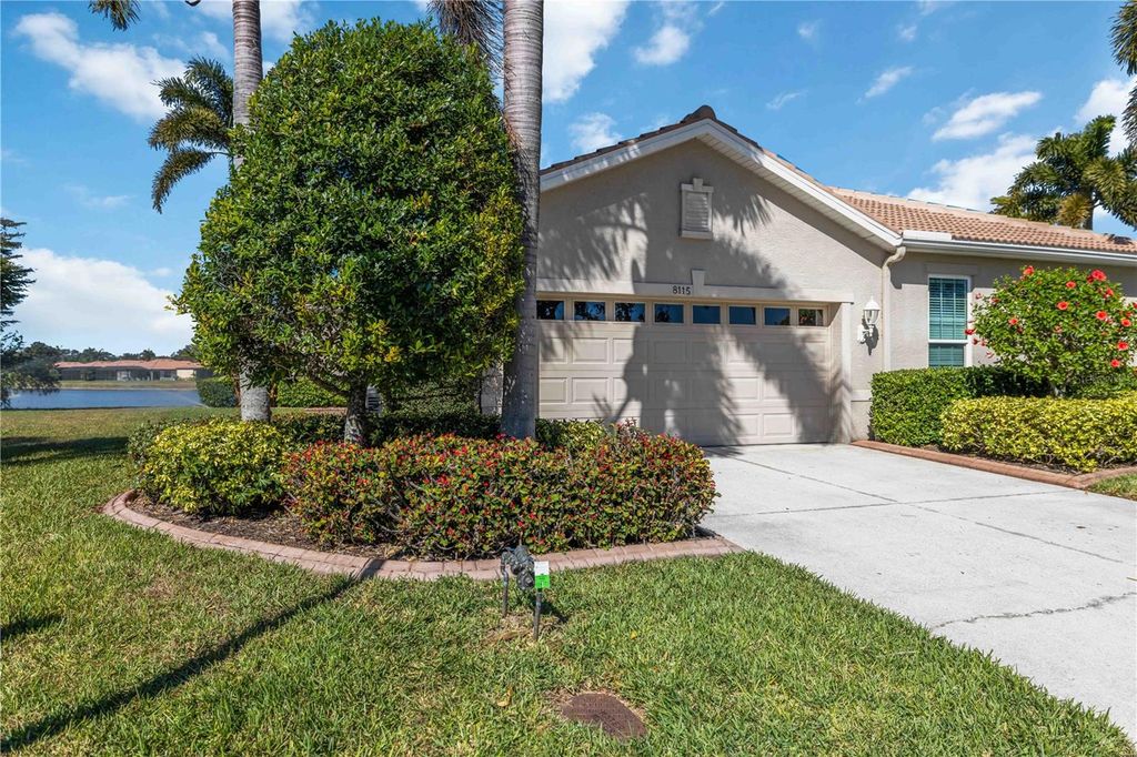 Photo of 8115 Victoria Falls Circle, Sarasota, FL 34243 (MLS # A4680676)
