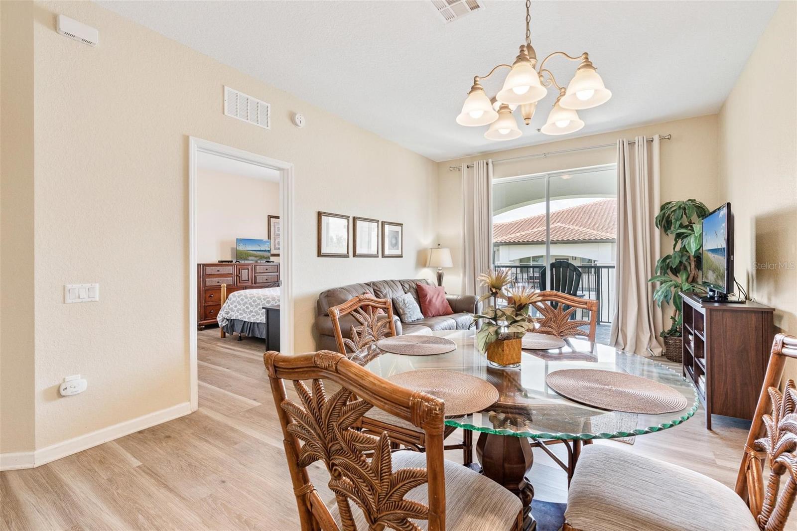 VISTA CAY - Residential