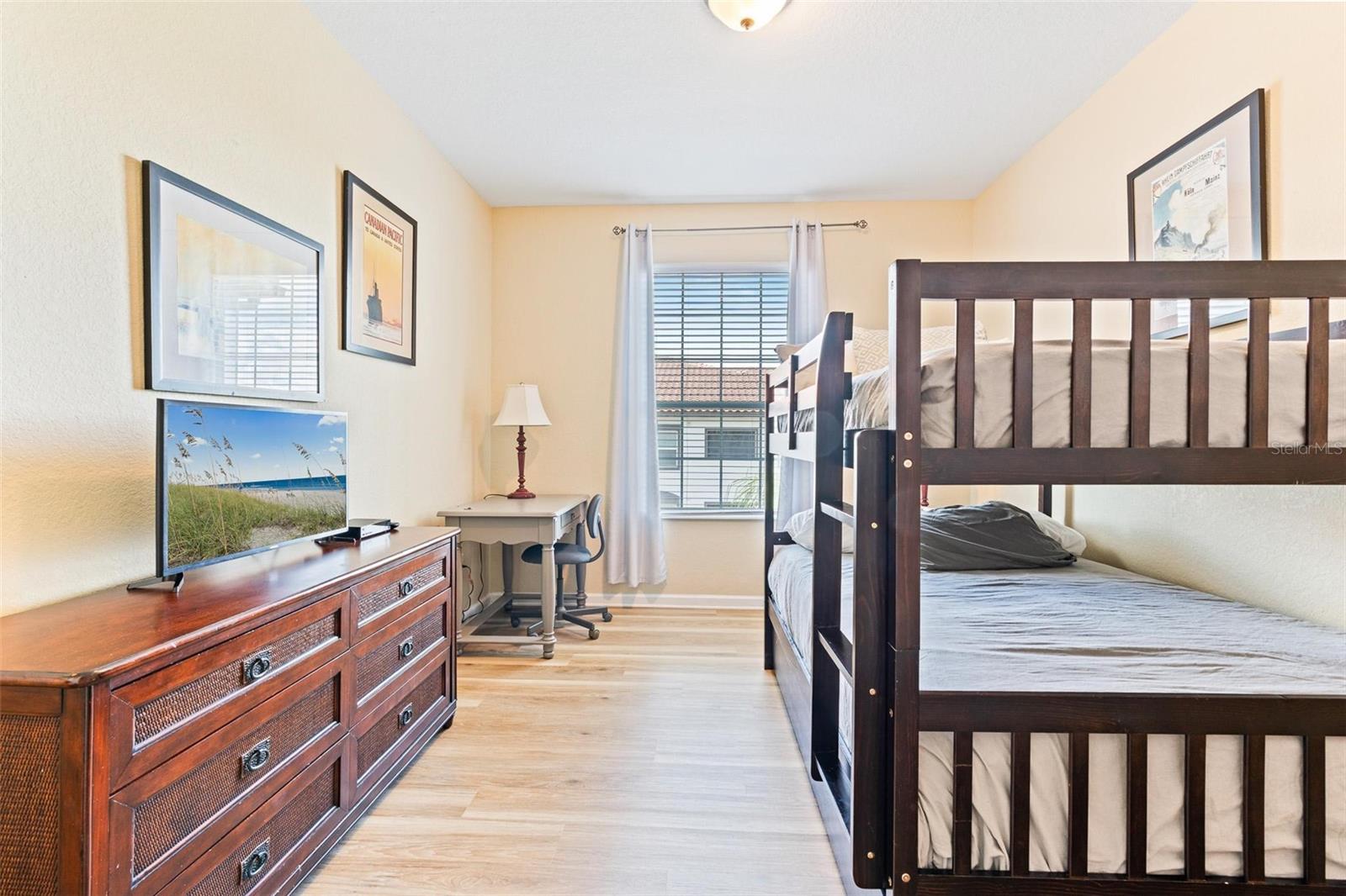 VISTA CAY - Residential