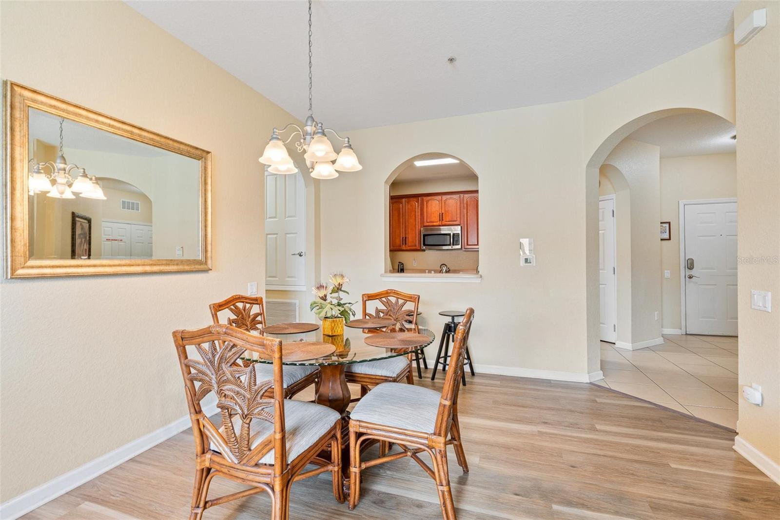 VISTA CAY - Residential