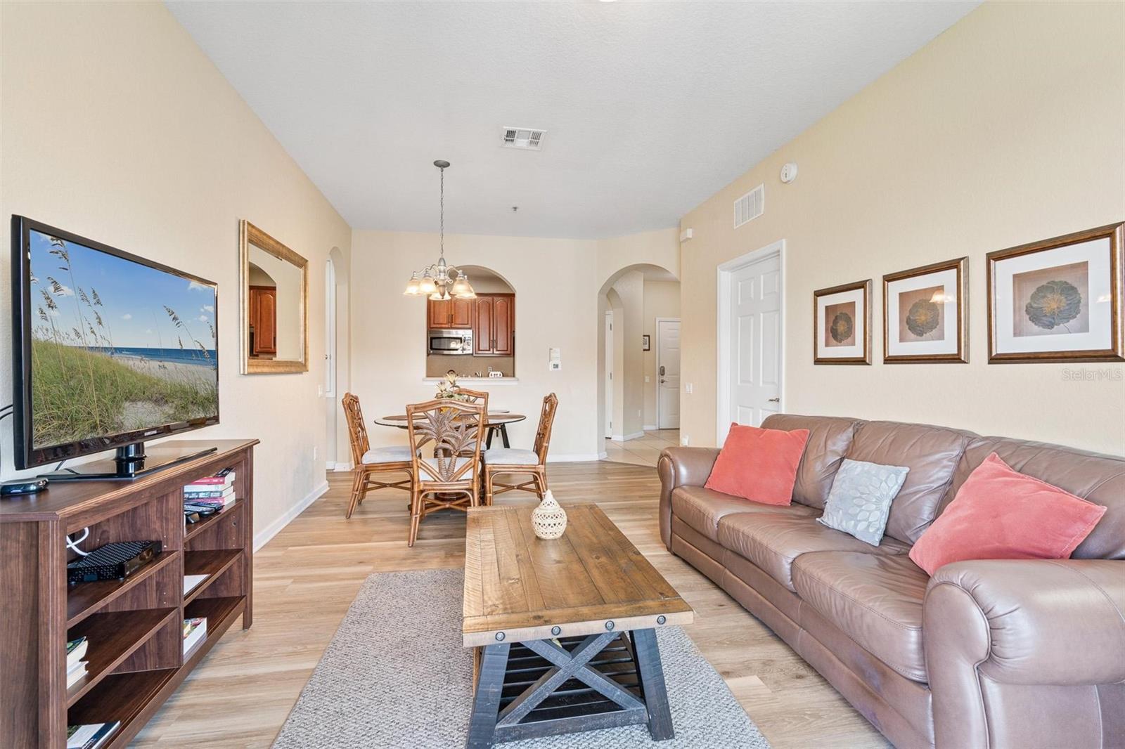 VISTA CAY - Residential