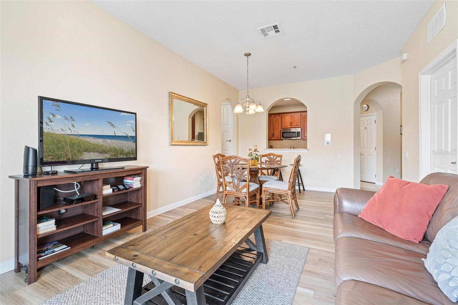 VISTA CAY - Residential